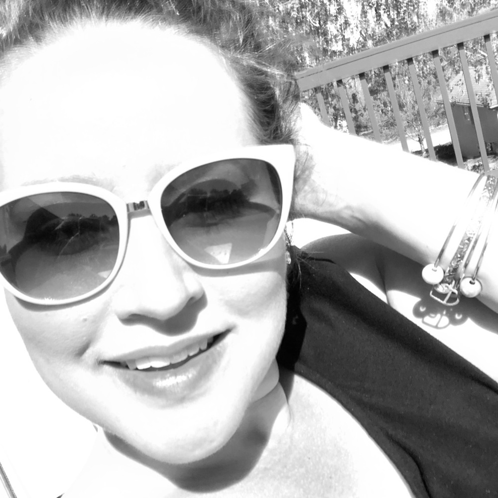 Meet your Posher, Gina